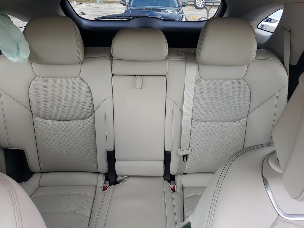 2025 GENESIS GV70