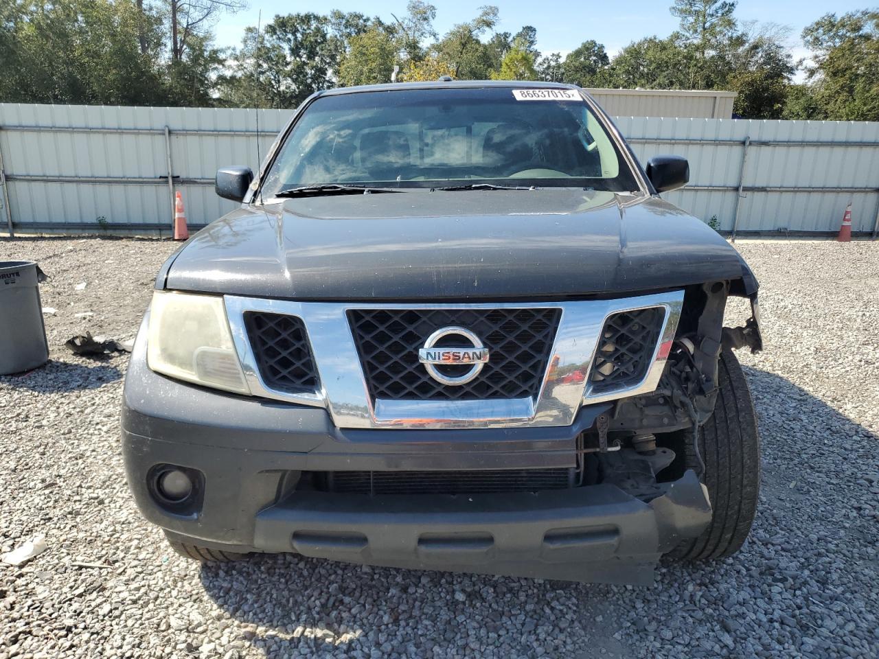 2015 NISSAN Frontier
