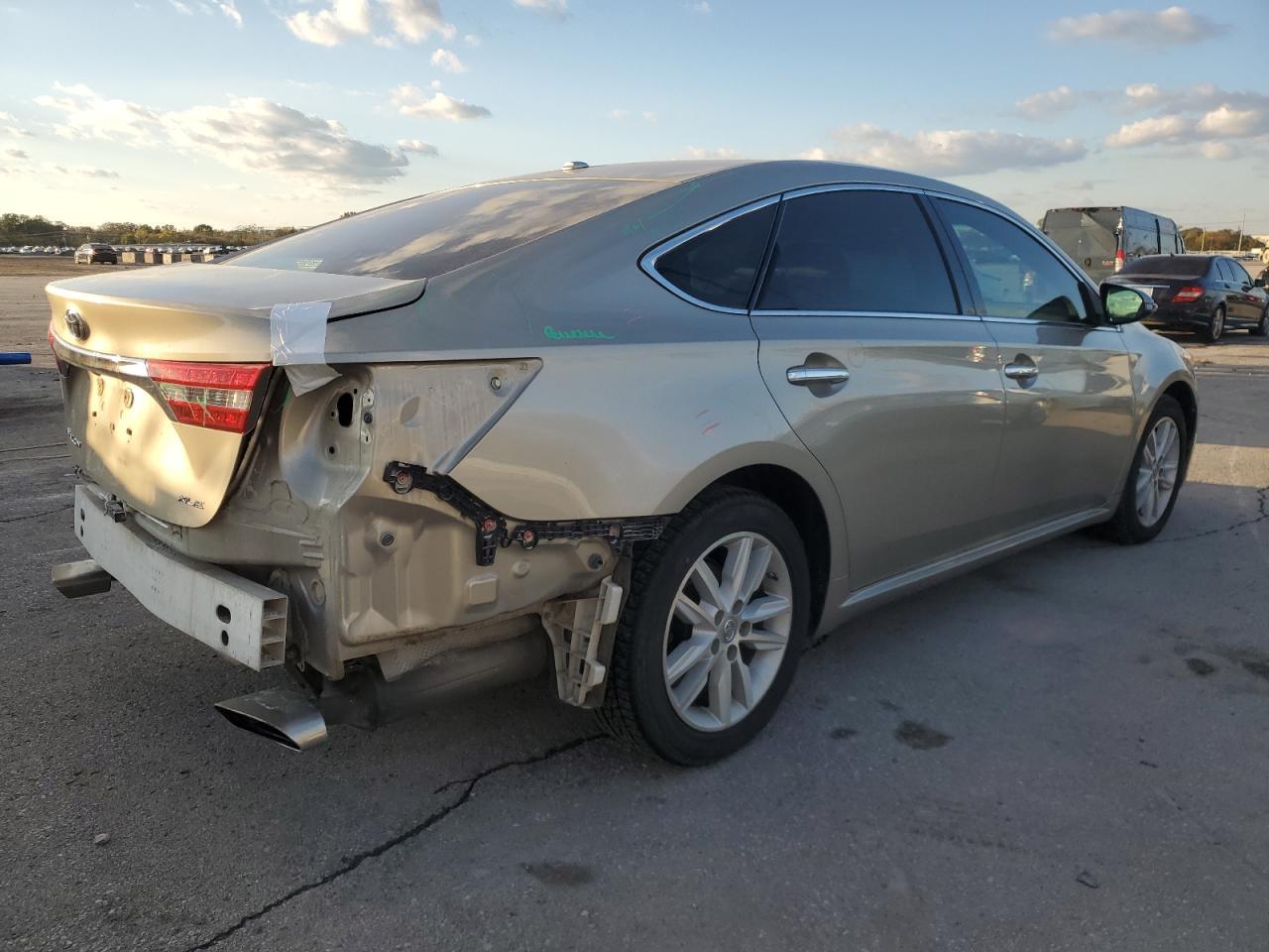 2015 TOYOTA Avalon