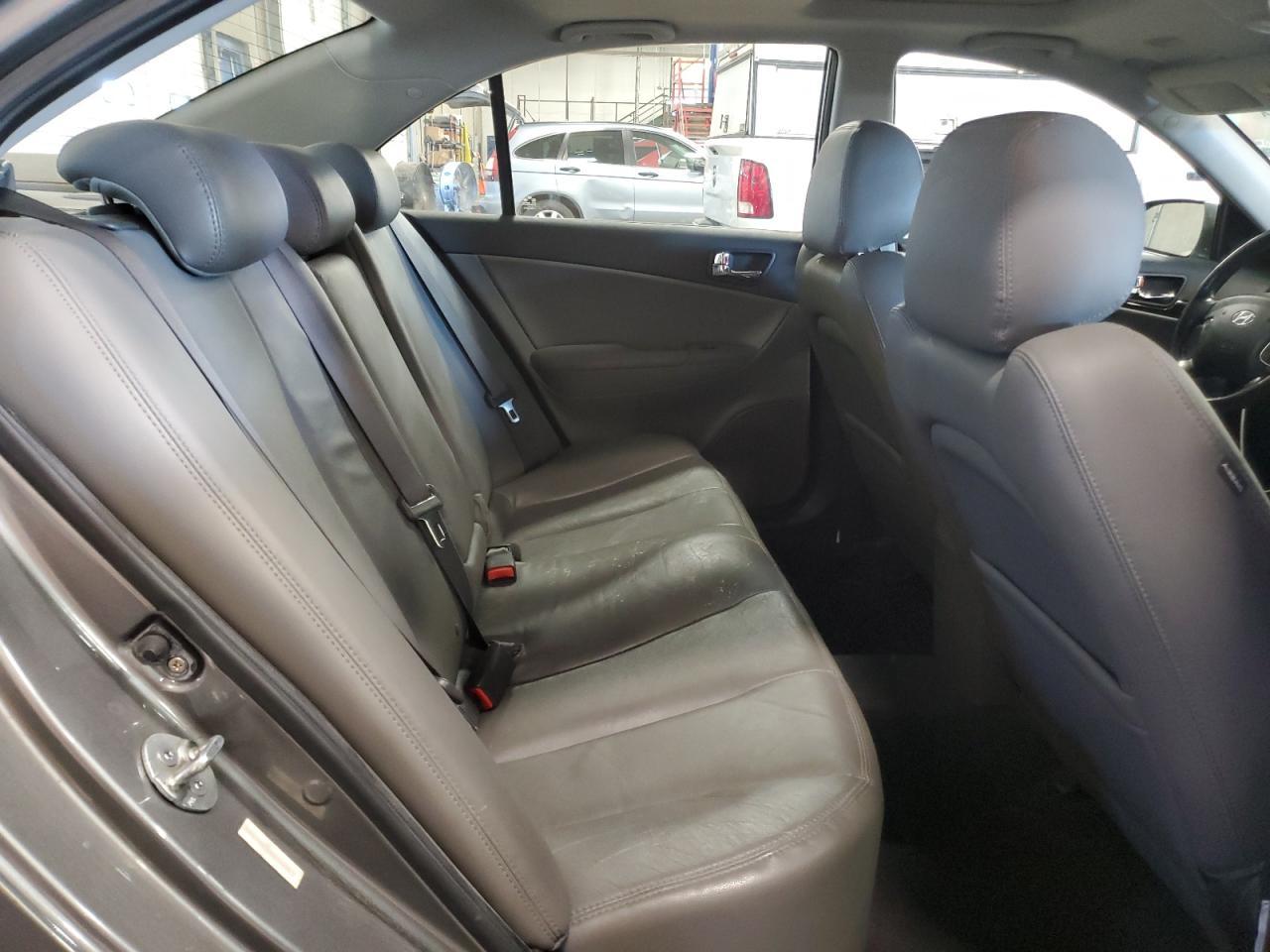 2010 HYUNDAI SONATA