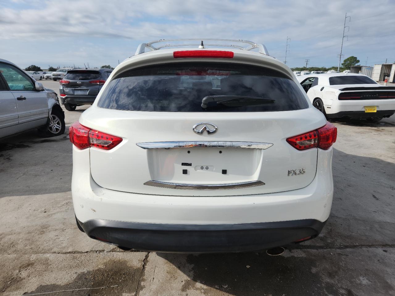 2012 INFINITI FX35