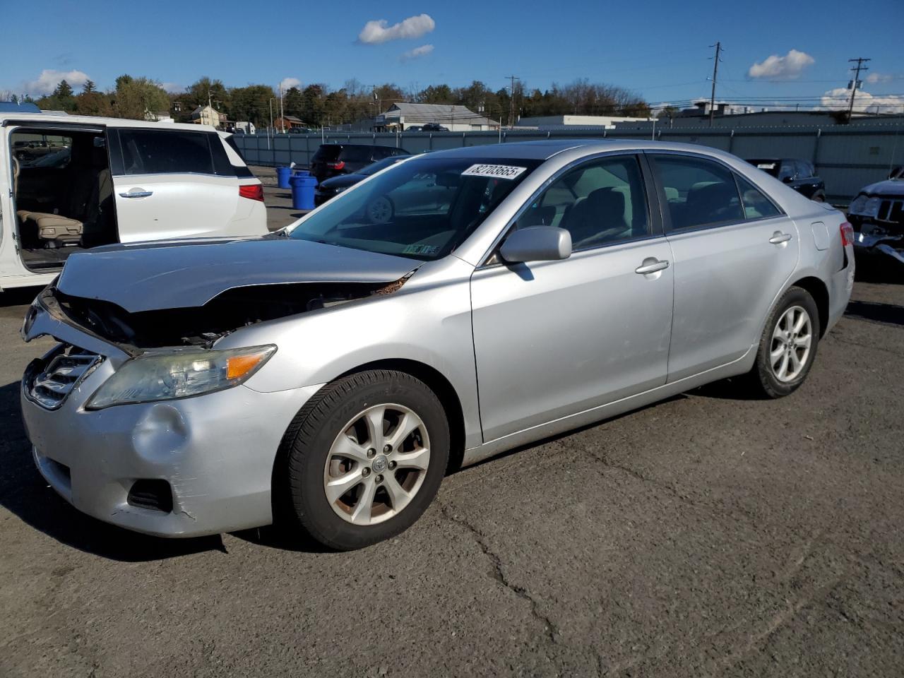 2011 TOYOTA CAMRY