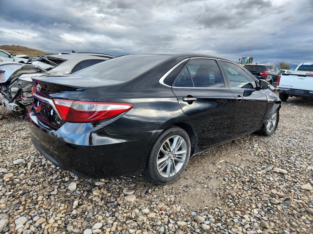 2017 TOYOTA CAMRY