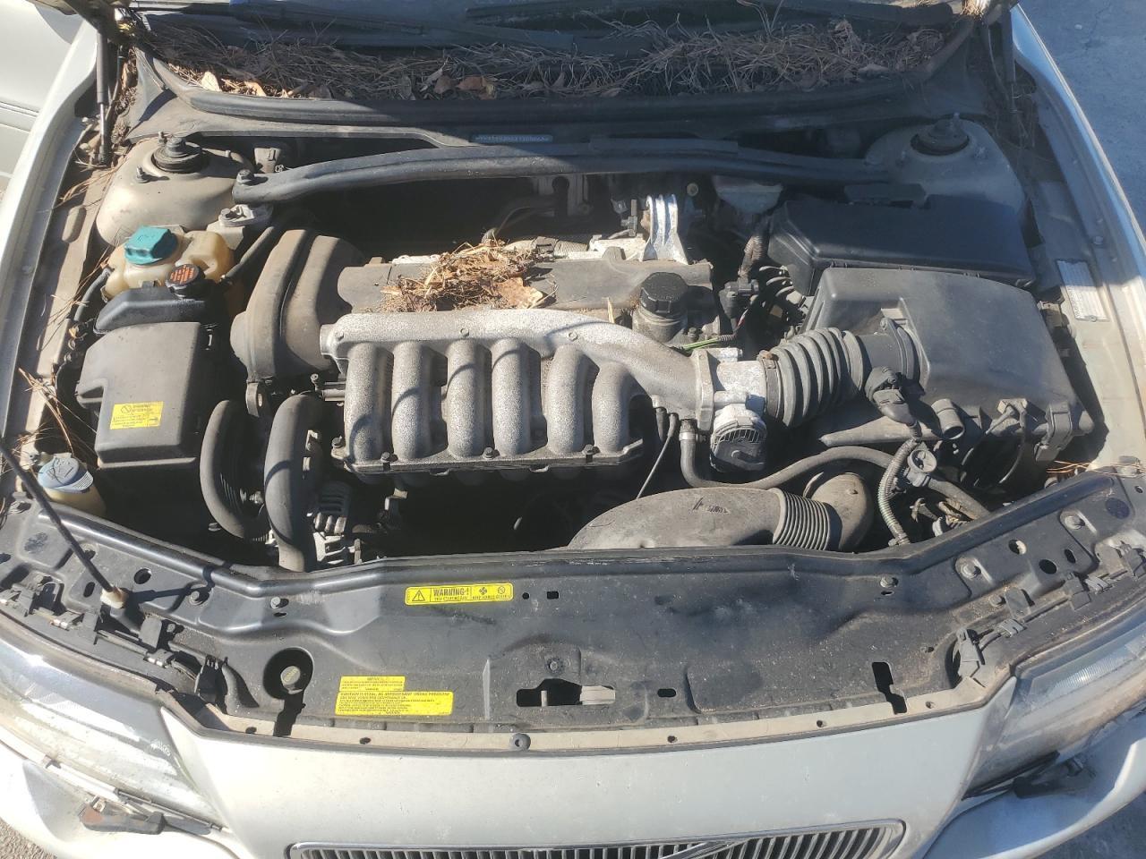 2003 VOLVO S80
