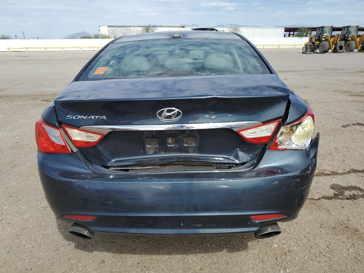 2011 HYUNDAI SONATA