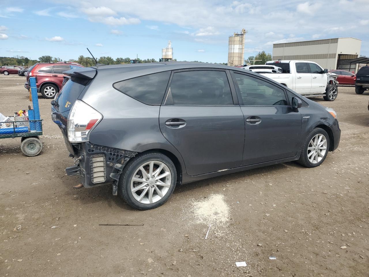 2014 TOYOTA PRIUS V