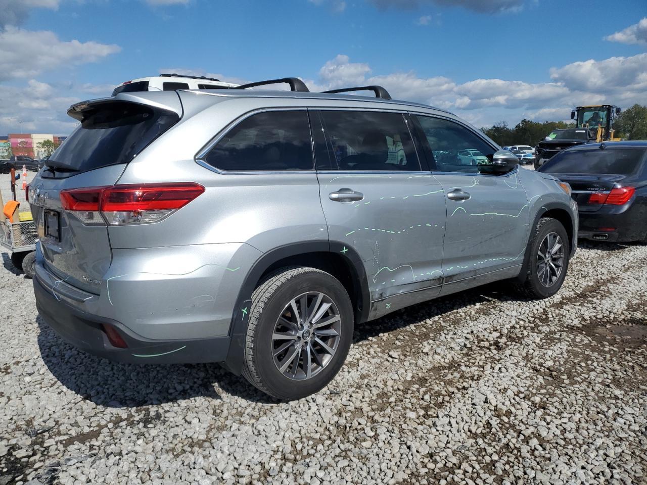2018 TOYOTA HIGHLANDER
