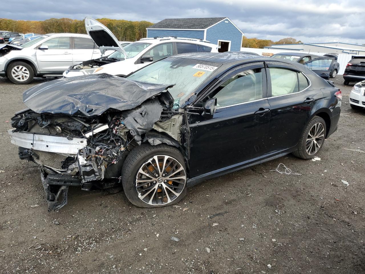 2018 TOYOTA CAMRY