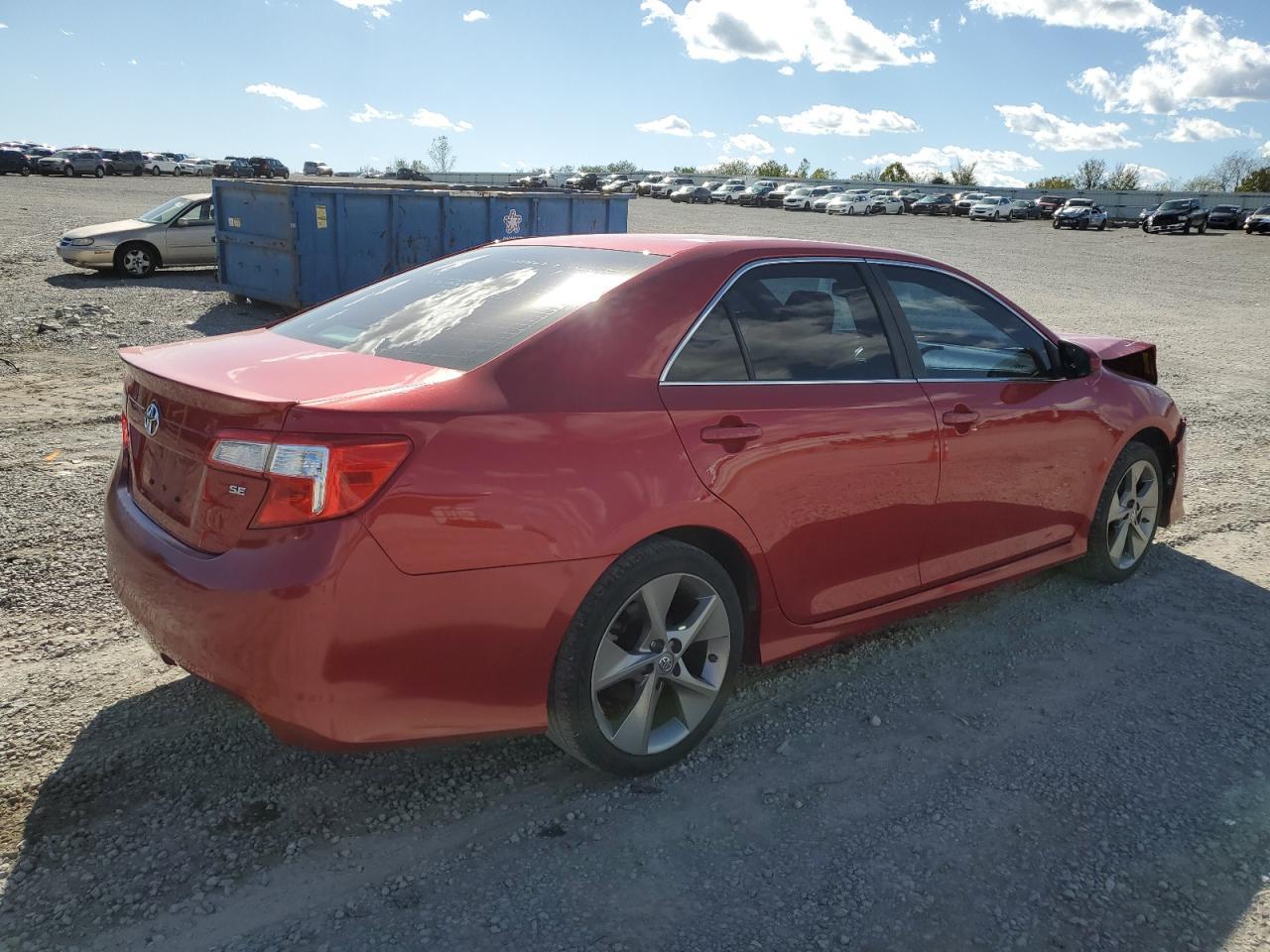 2014 TOYOTA CAMRY