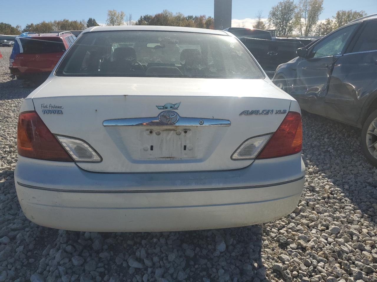 2002 TOYOTA Avalon
