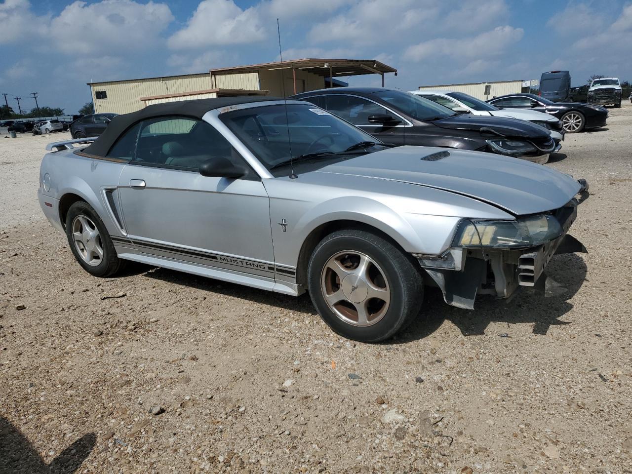2001 FORD MUSTANG
