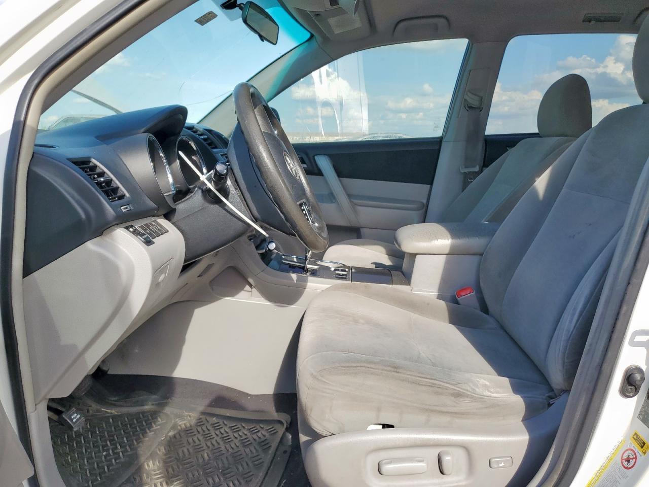 2013 TOYOTA HIGHLANDER