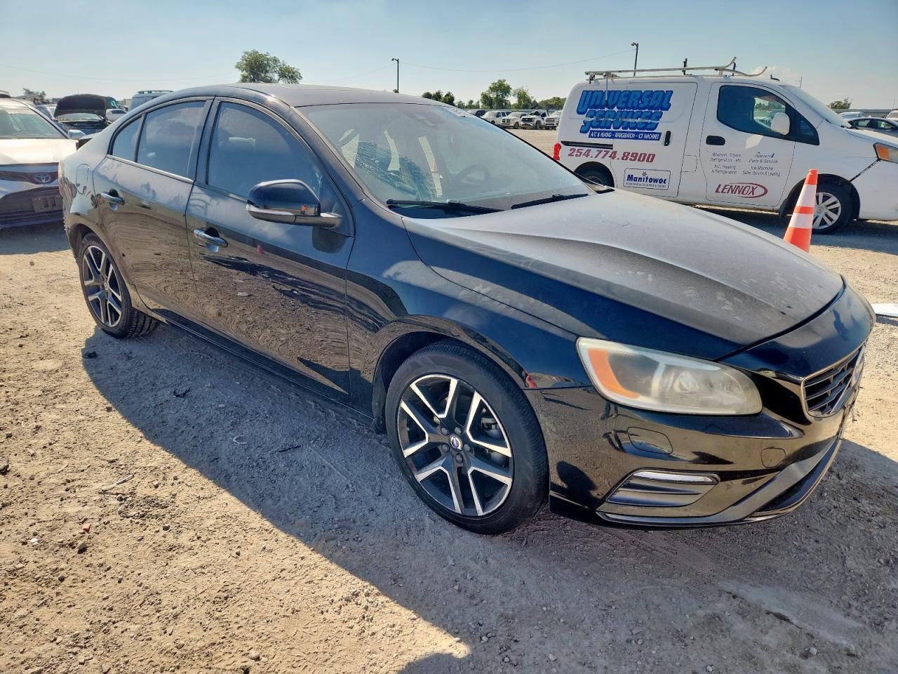 2017 VOLVO S60