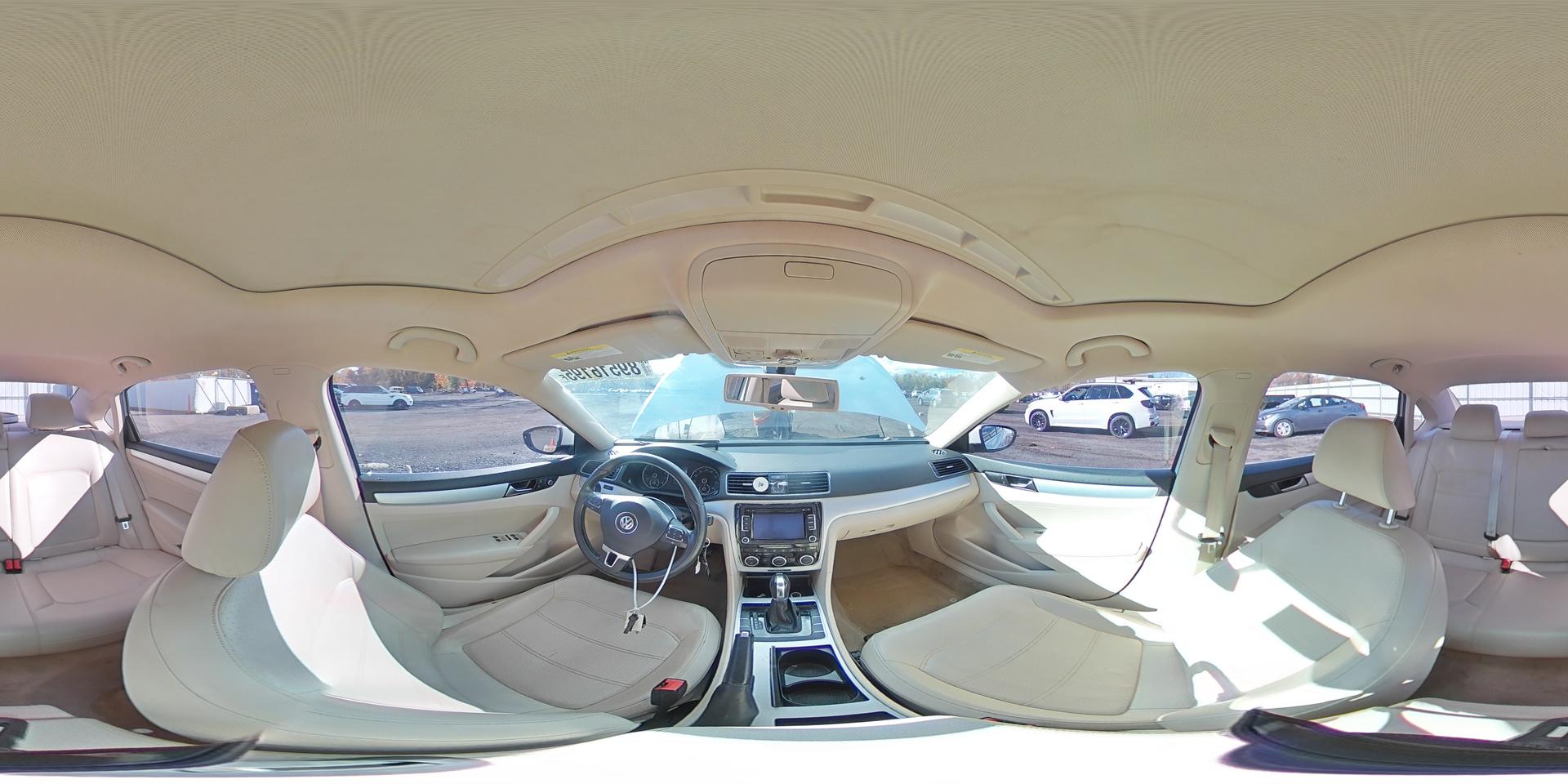 2012 VOLKSWAGEN Passat