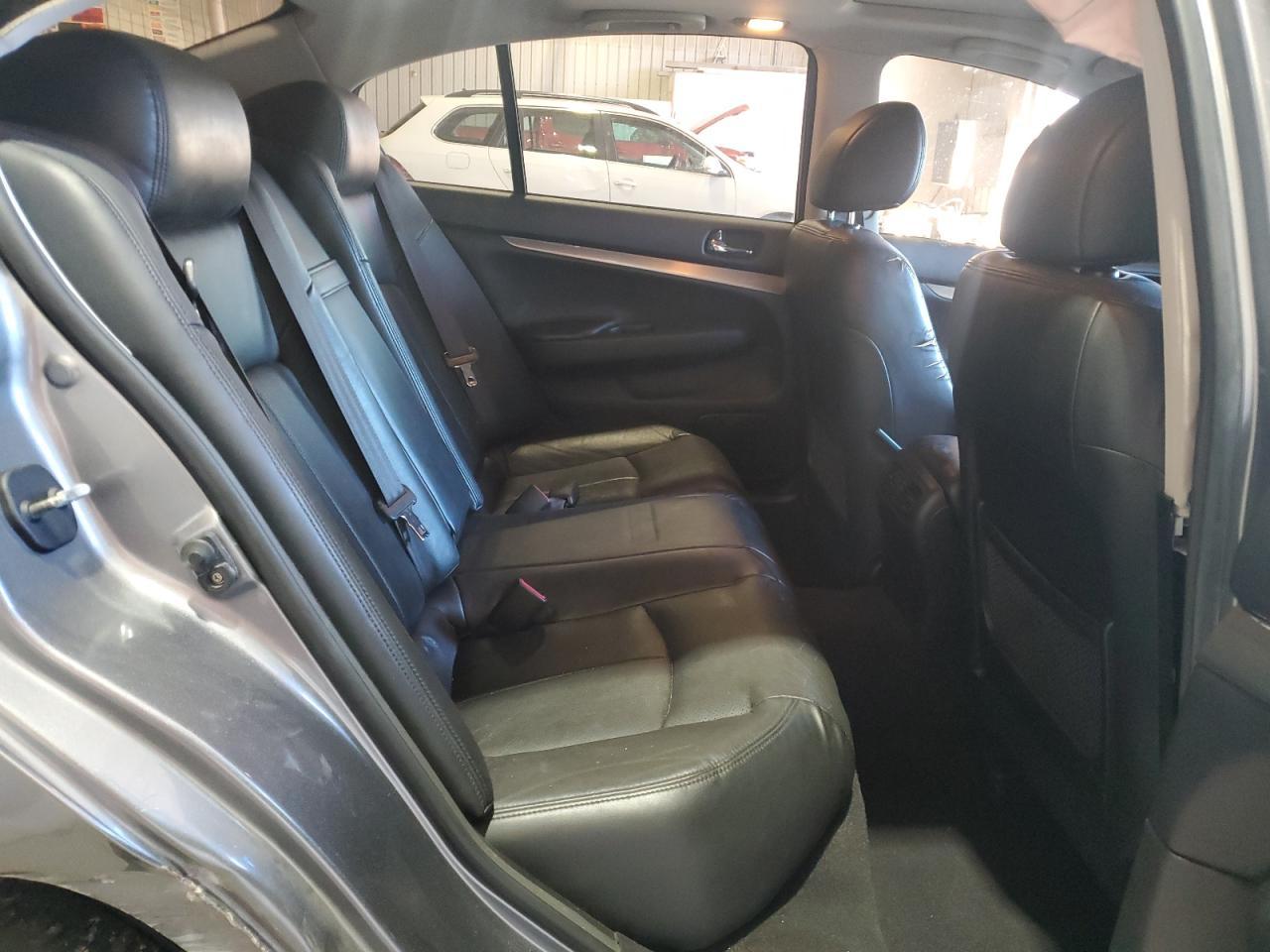 2010 INFINITI G37