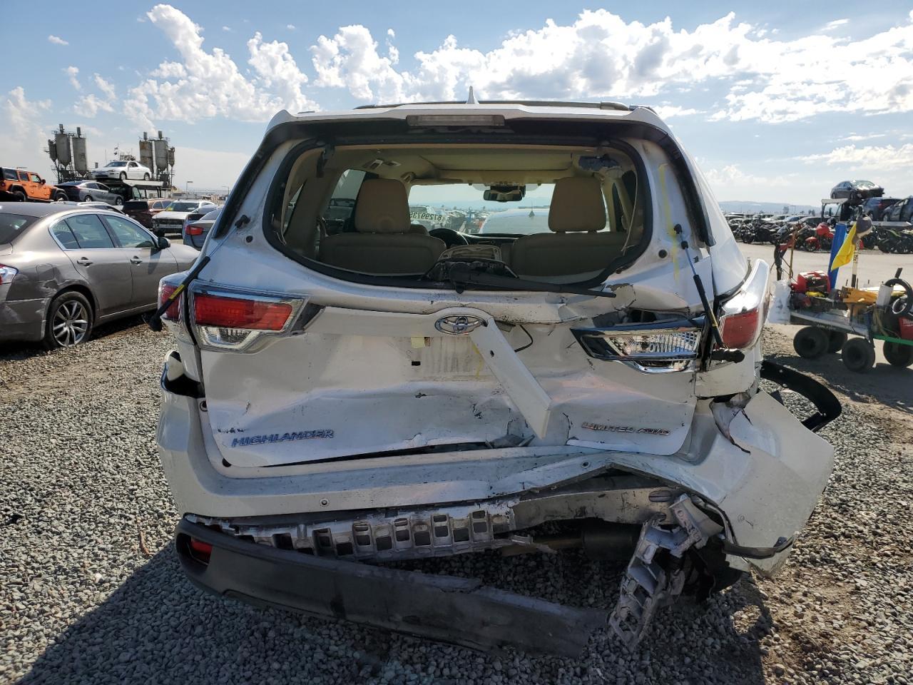 2015 TOYOTA HIGHLANDER
