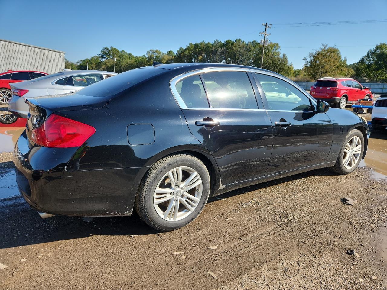 2011 INFINITI G37