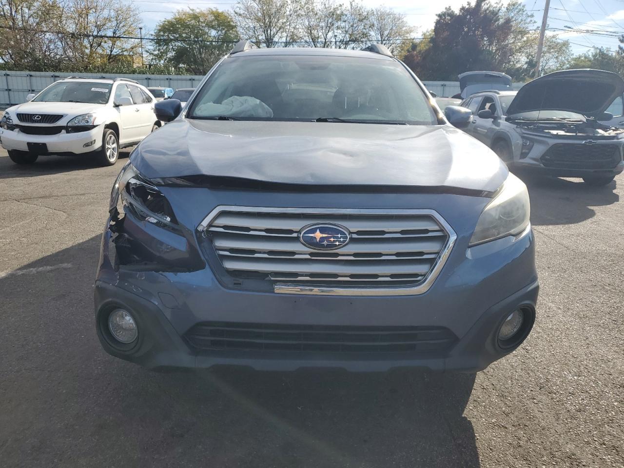 2015 SUBARU Outback