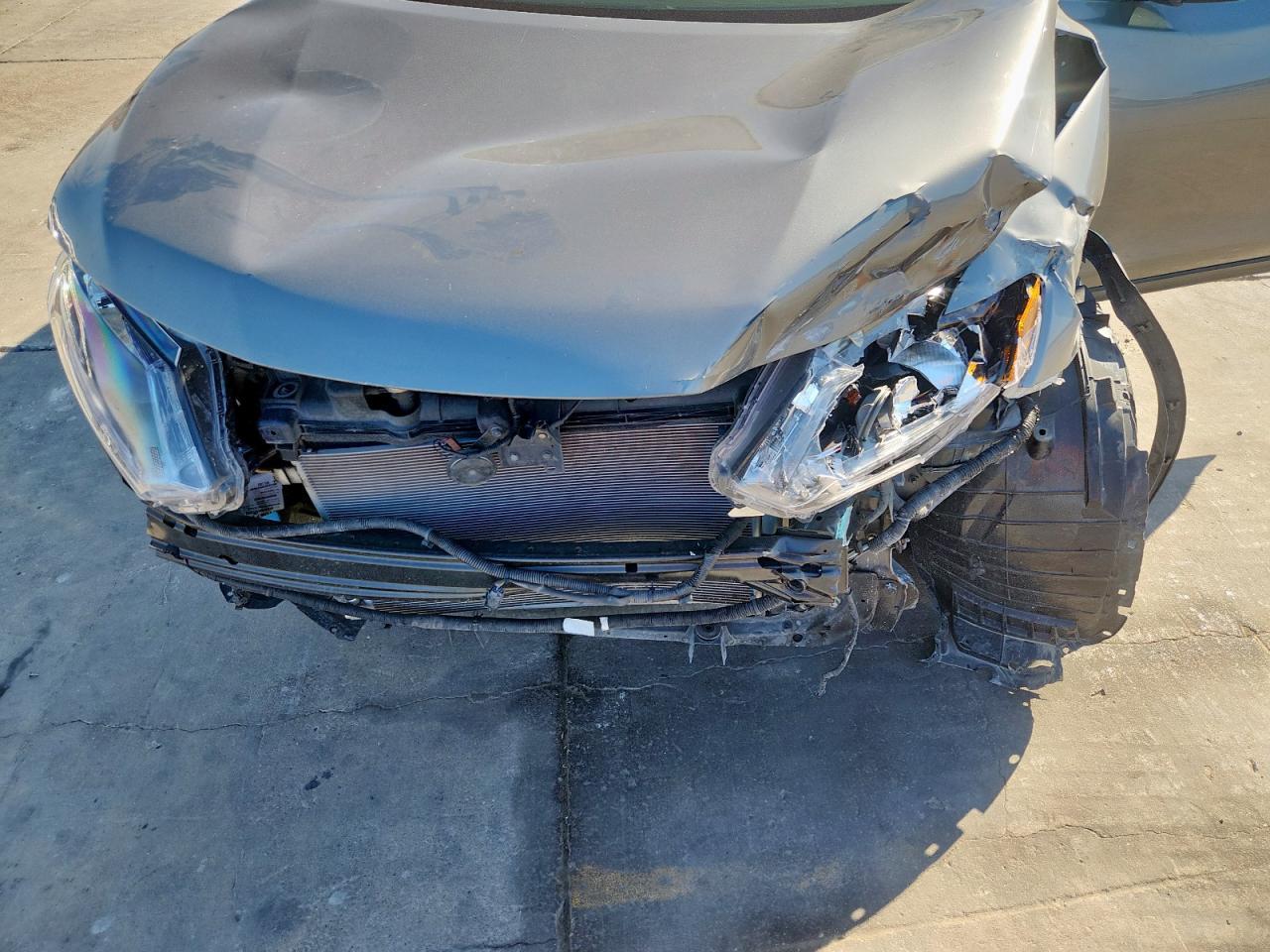 2016 NISSAN ROGUE
