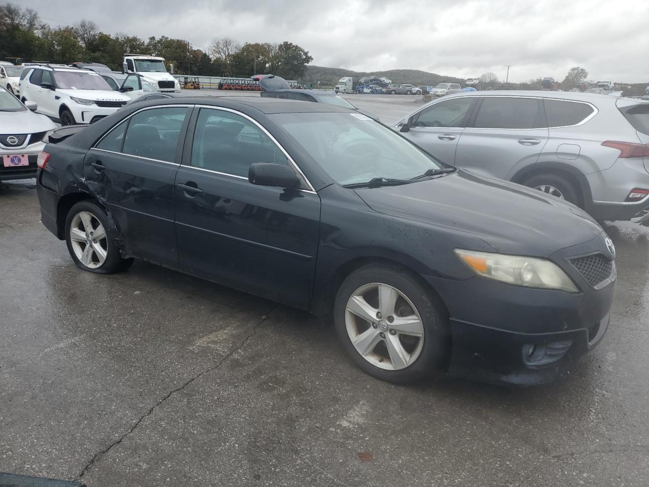 2011 TOYOTA CAMRY