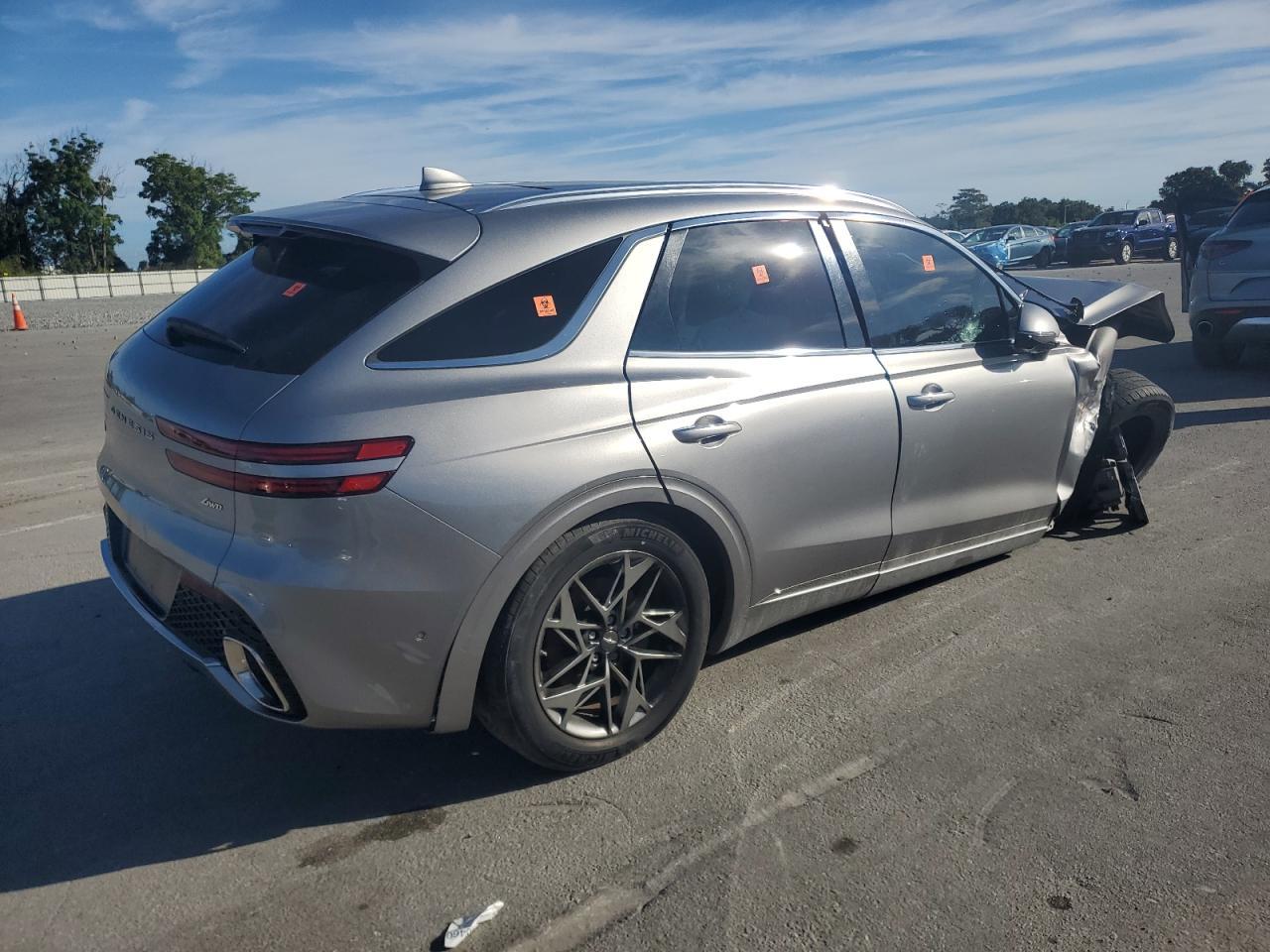 2022 GENESIS GV70