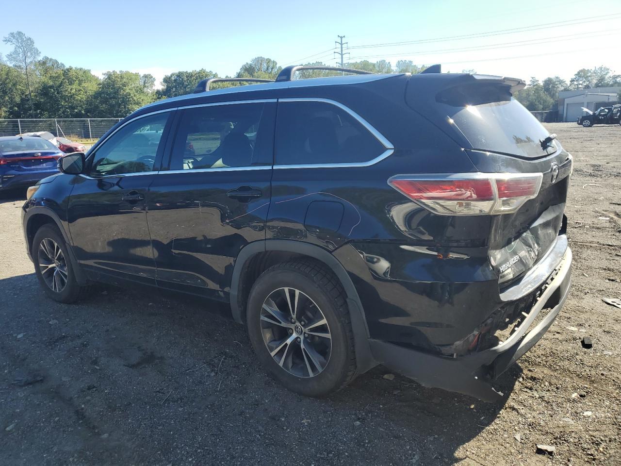 2016 TOYOTA HIGHLANDER
