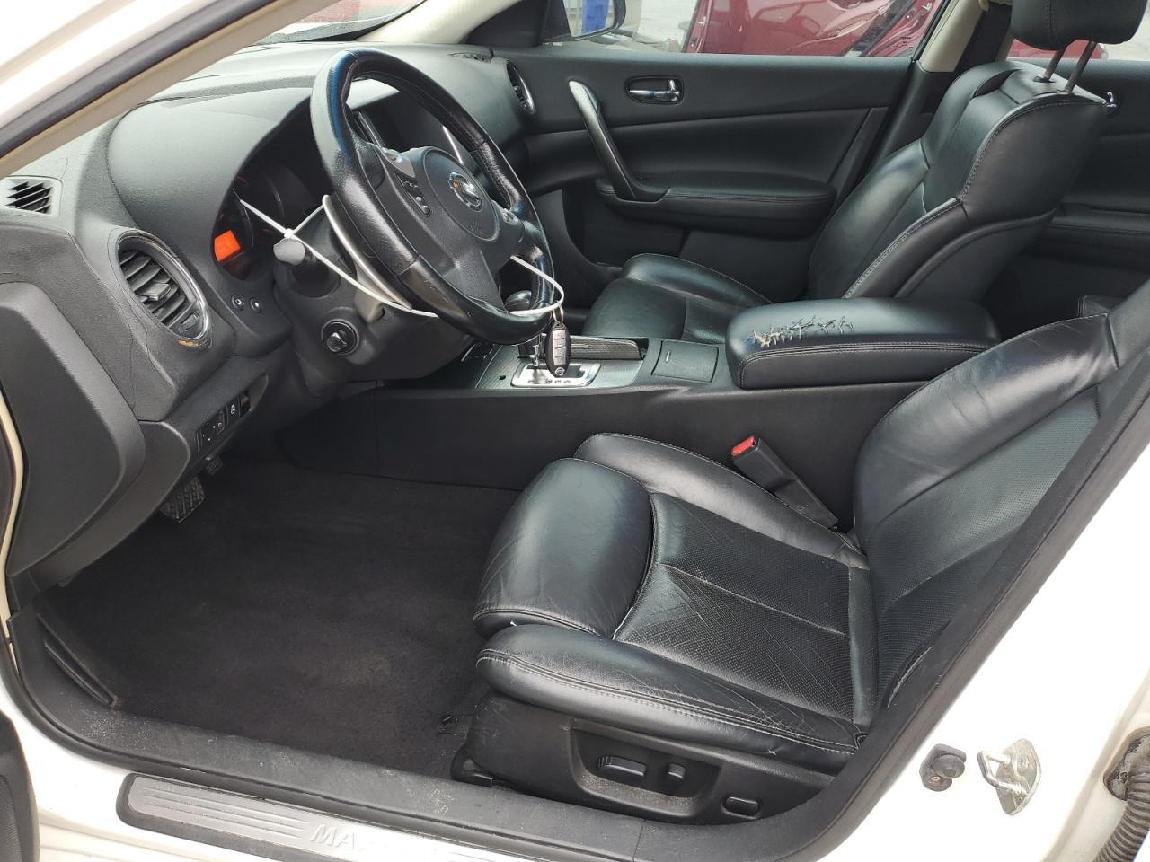 2011 NISSAN Maxima