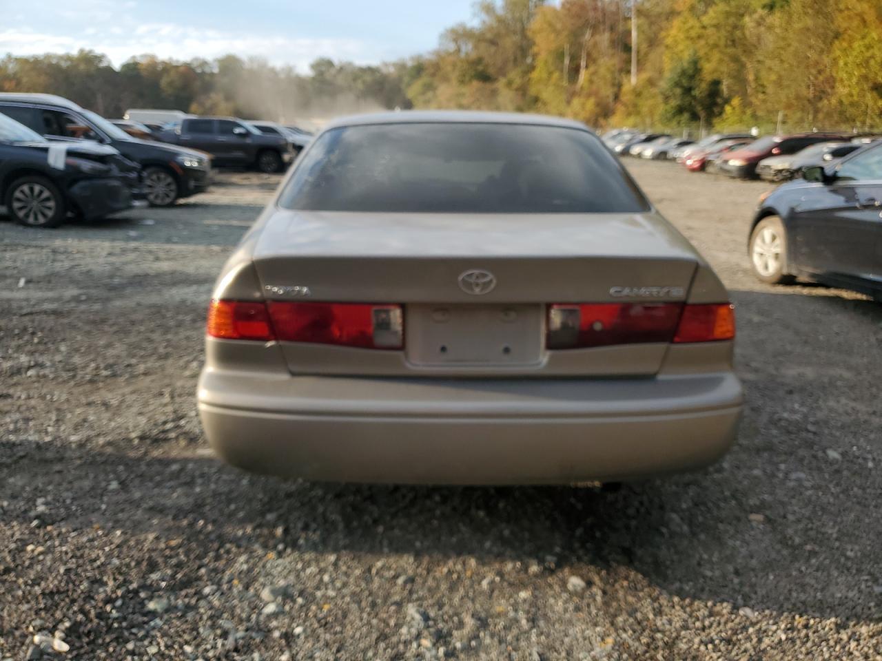 2001 TOYOTA CAMRY