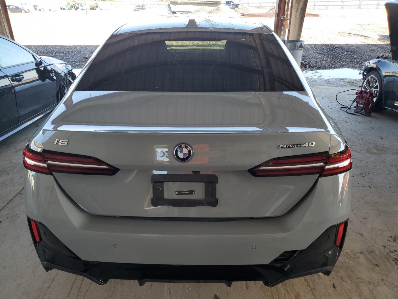 2024 BMW i5