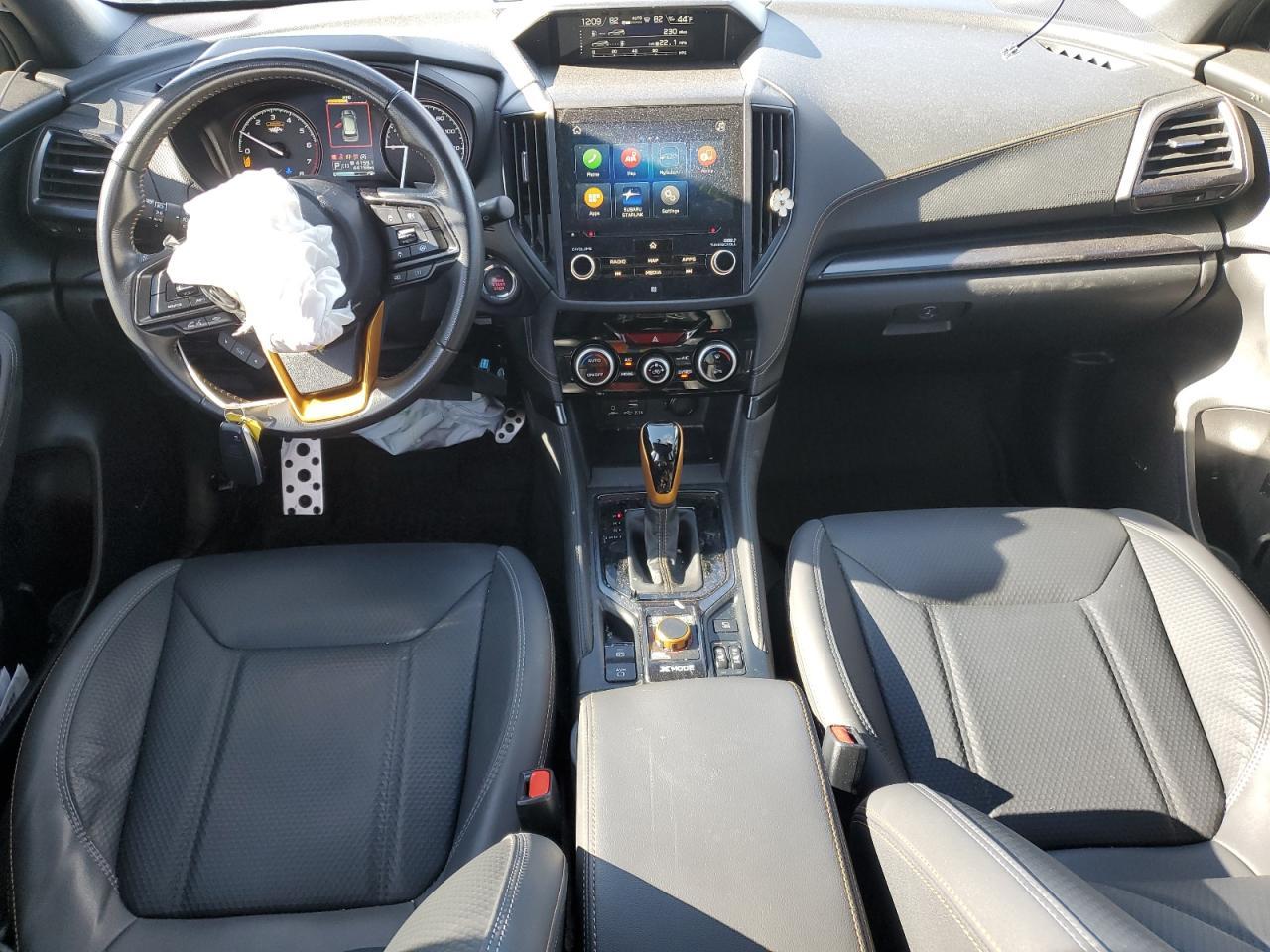 2022 SUBARU FORESTER