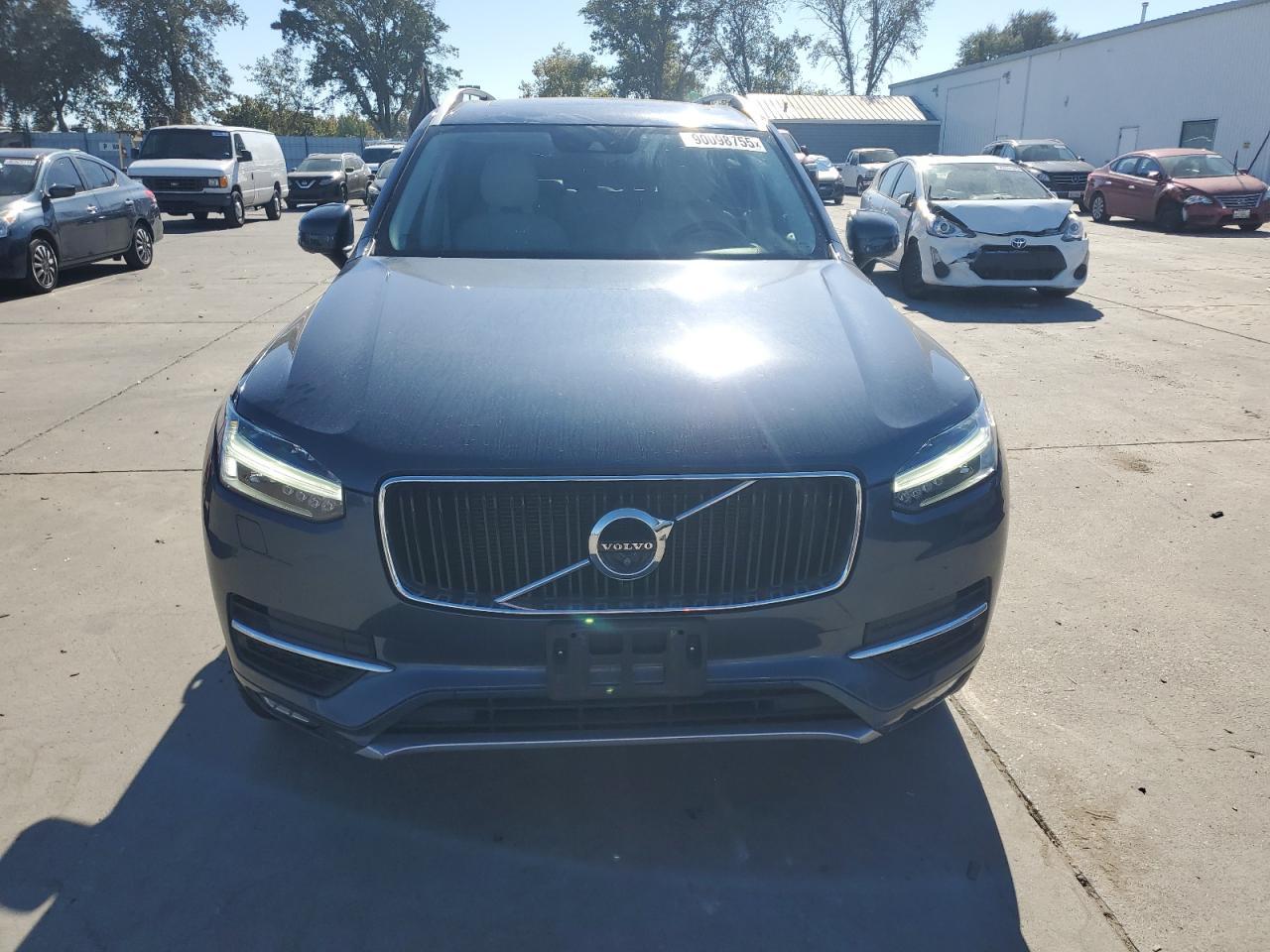 2018 VOLVO XC90