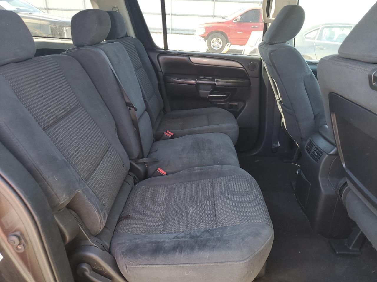2011 NISSAN Armada