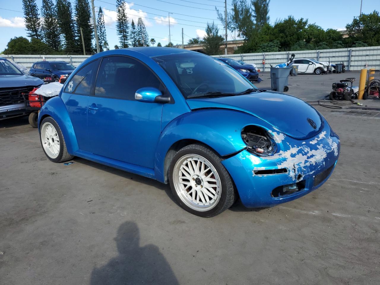 2010 VOLKSWAGEN Beetle