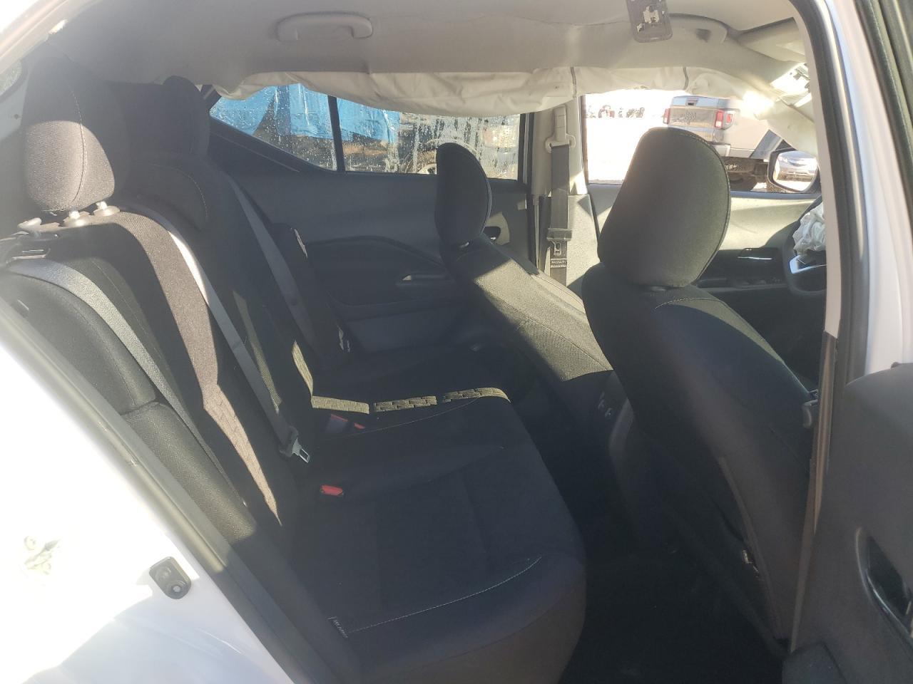 2024 NISSAN KICKS