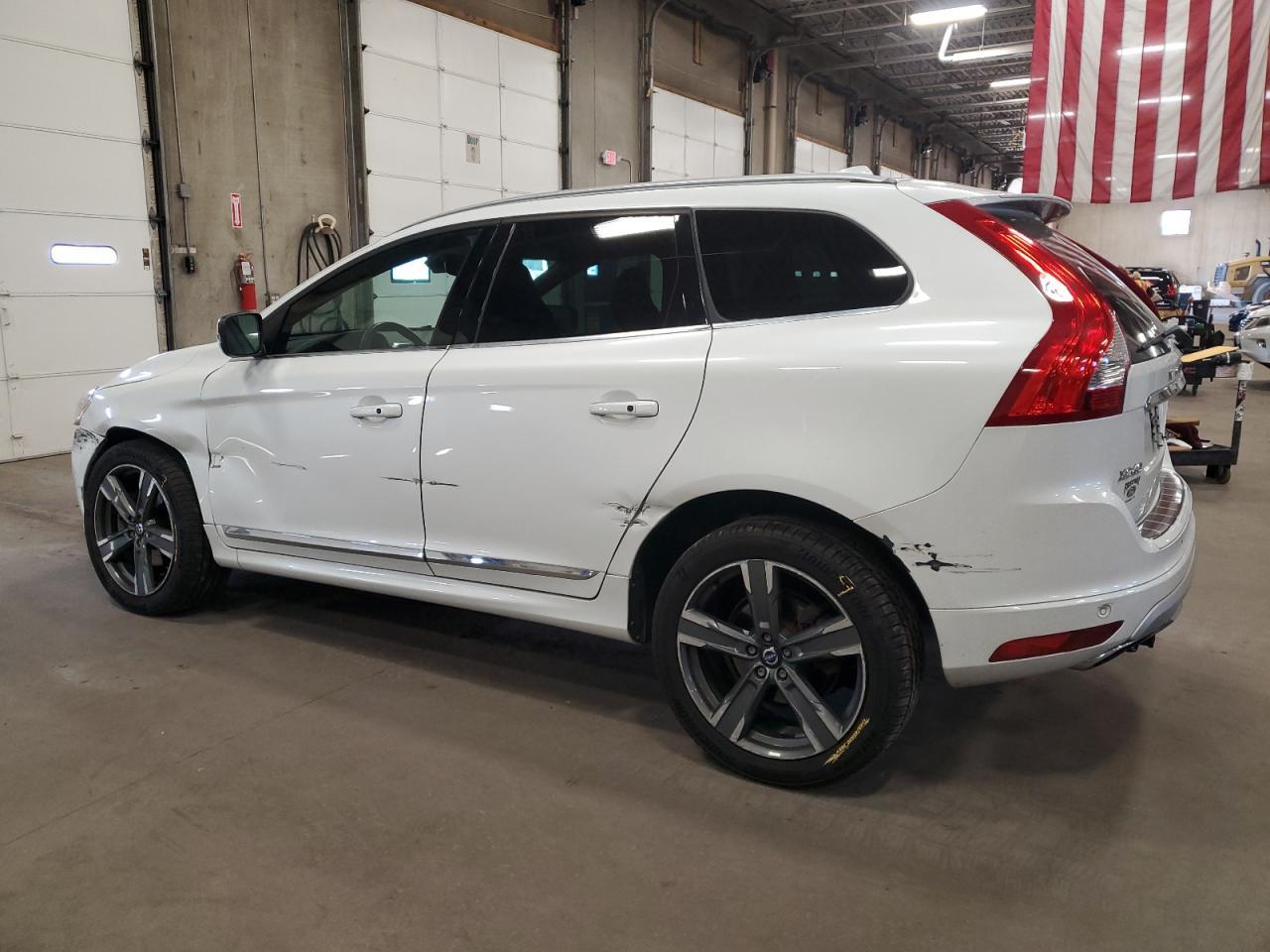 2017 VOLVO XC60