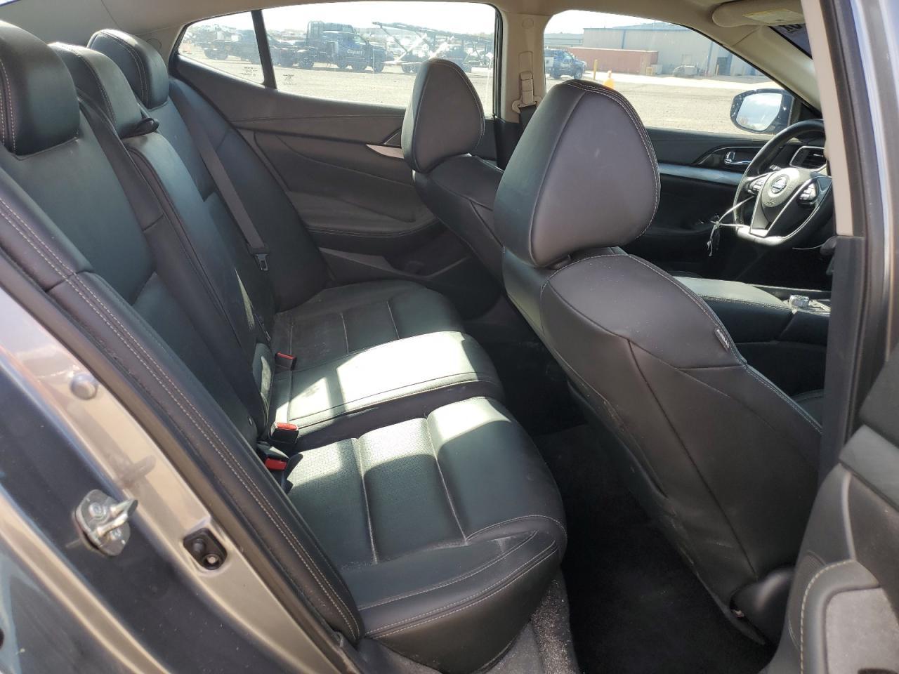 2018 NISSAN Maxima