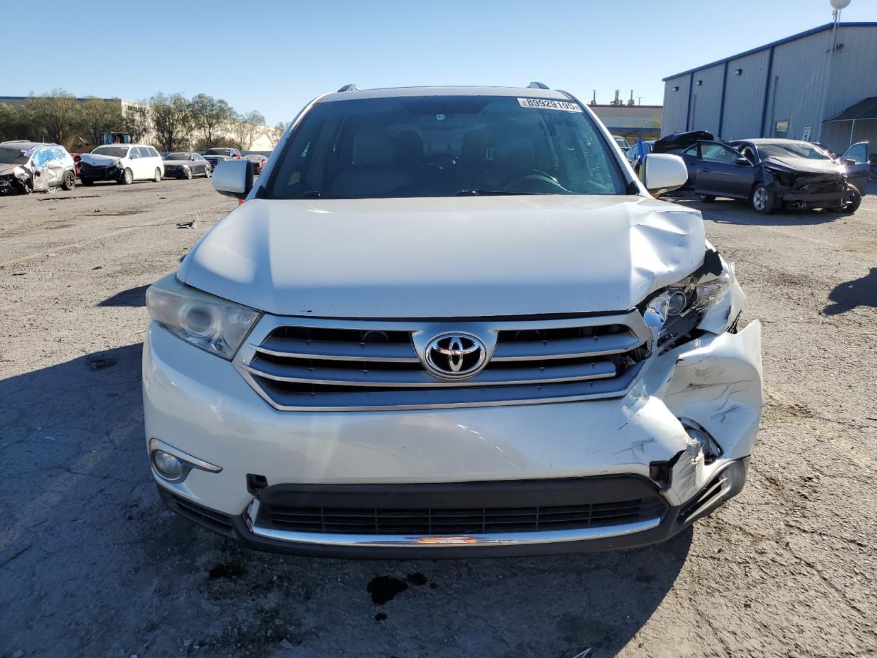 2011 TOYOTA HIGHLANDER