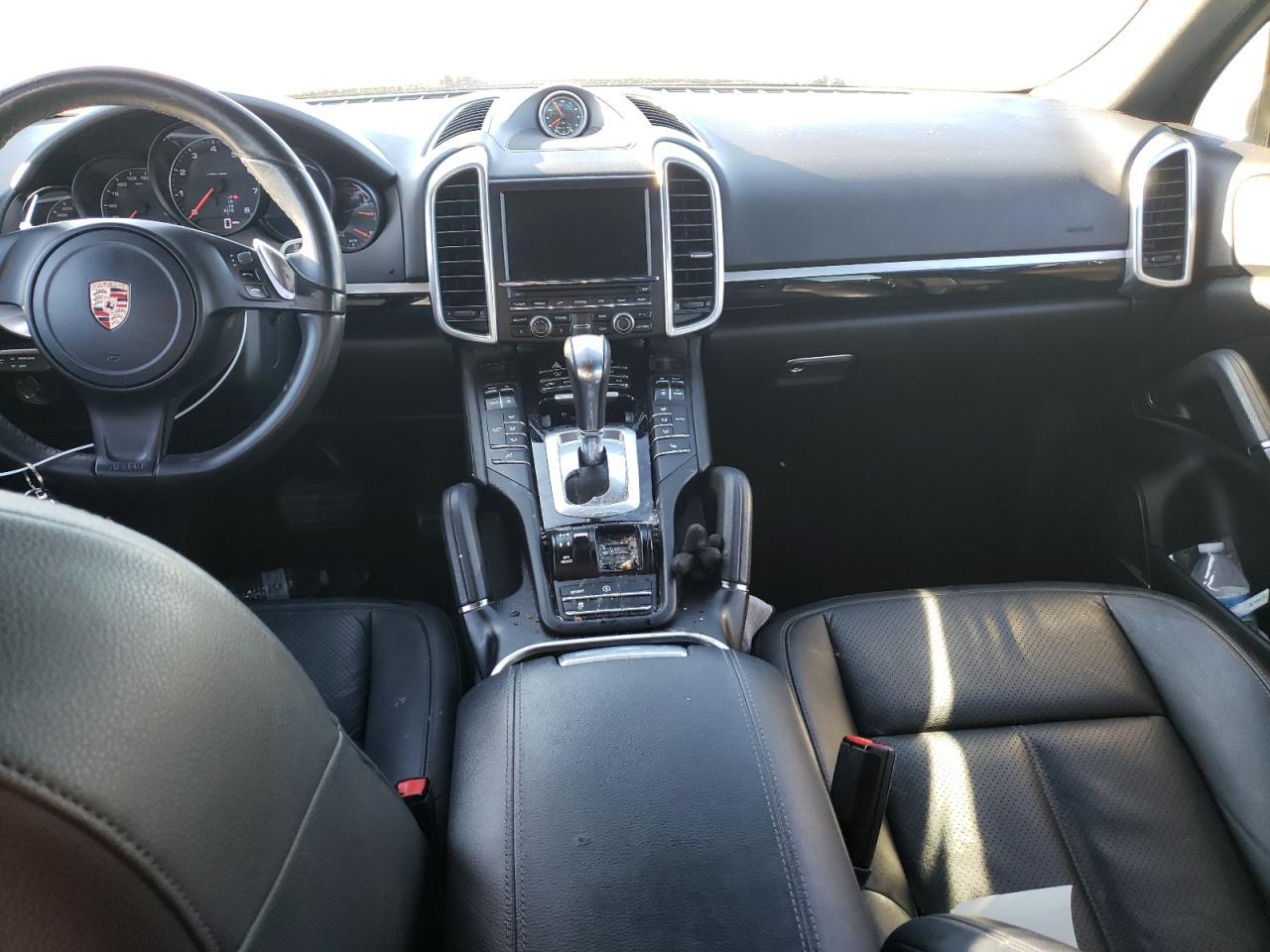 2014 PORSCHE CAYENNE