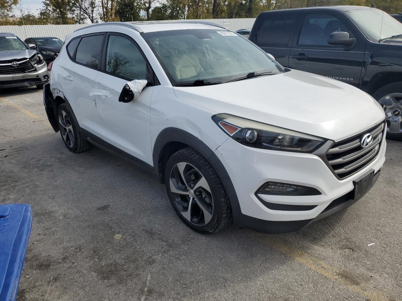 2016 HYUNDAI TUCSON