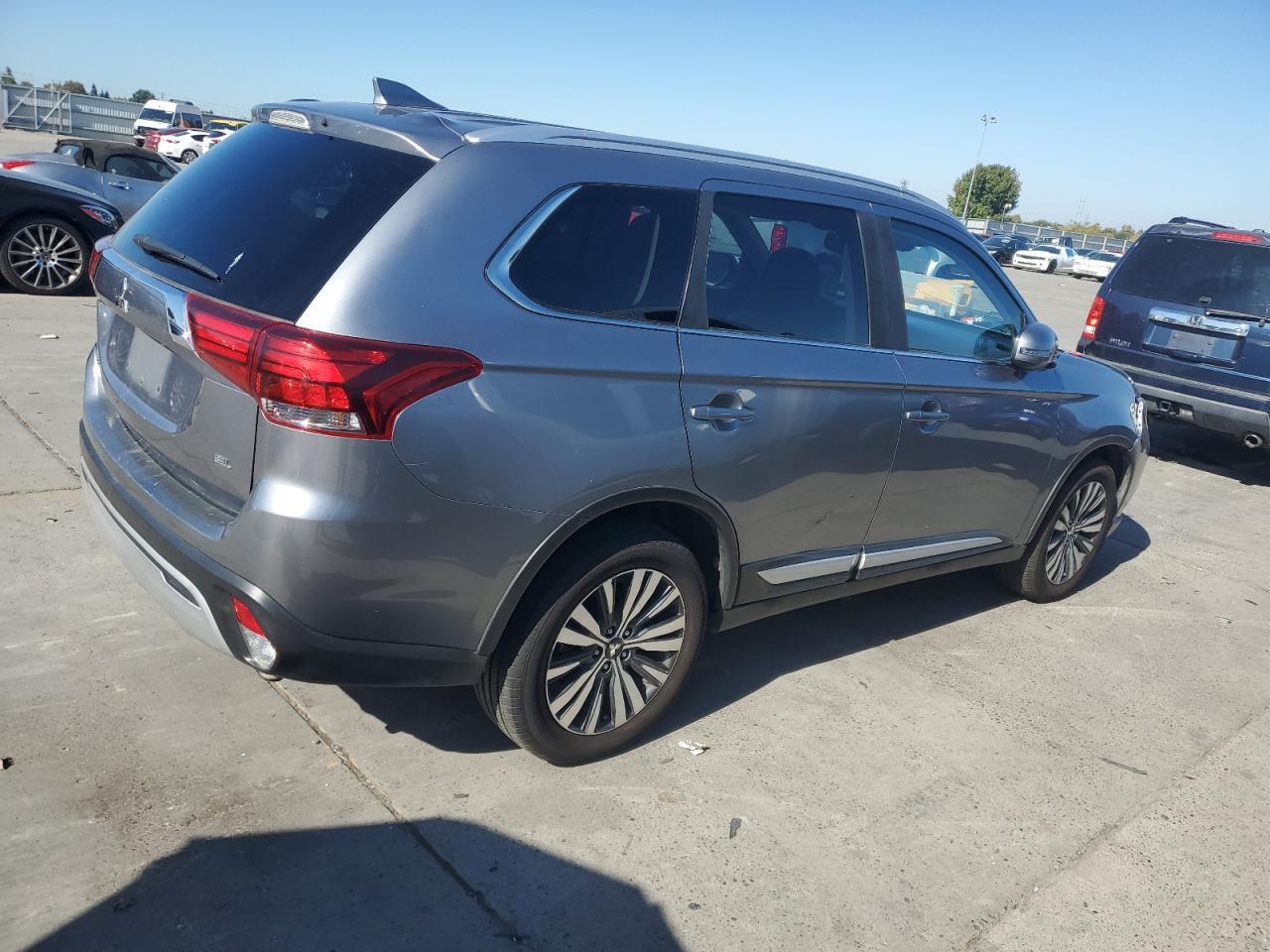 2020 MITSUBISHI outlander