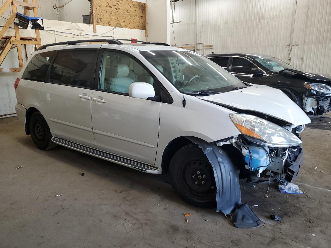 2008 TOYOTA SIENNA