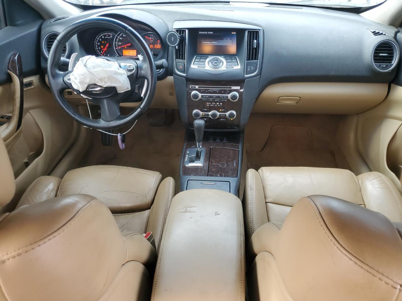 2010 NISSAN Maxima