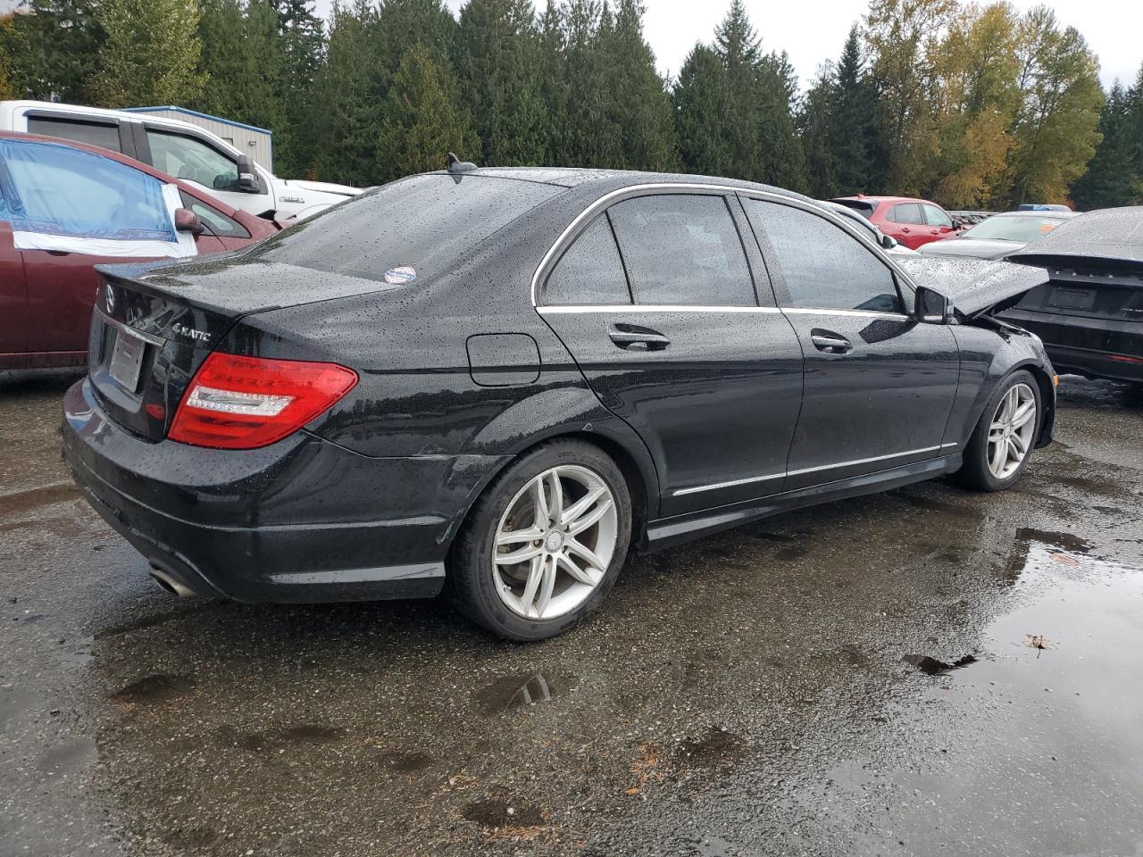 2012 MERCEDES-BENZ C-CLASS
