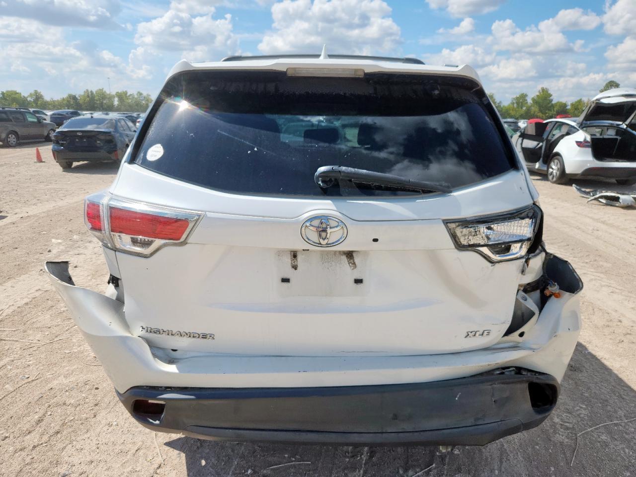 2015 TOYOTA HIGHLANDER