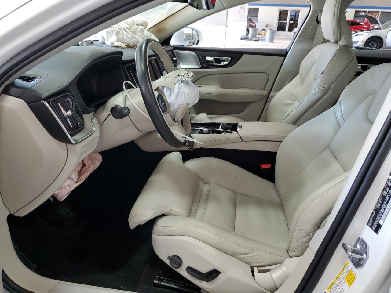 2021 VOLVO S60