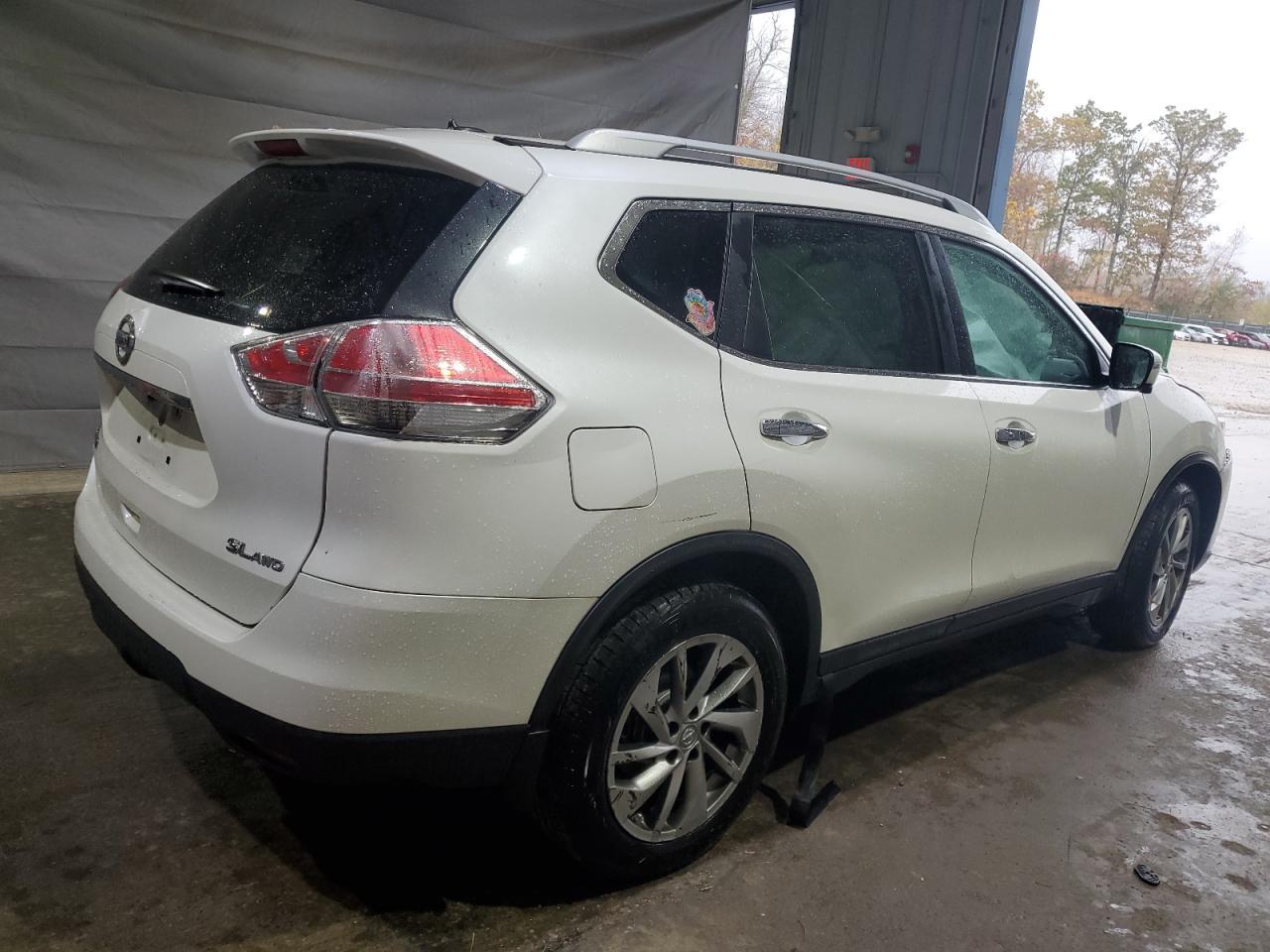 2015 NISSAN ROGUE
