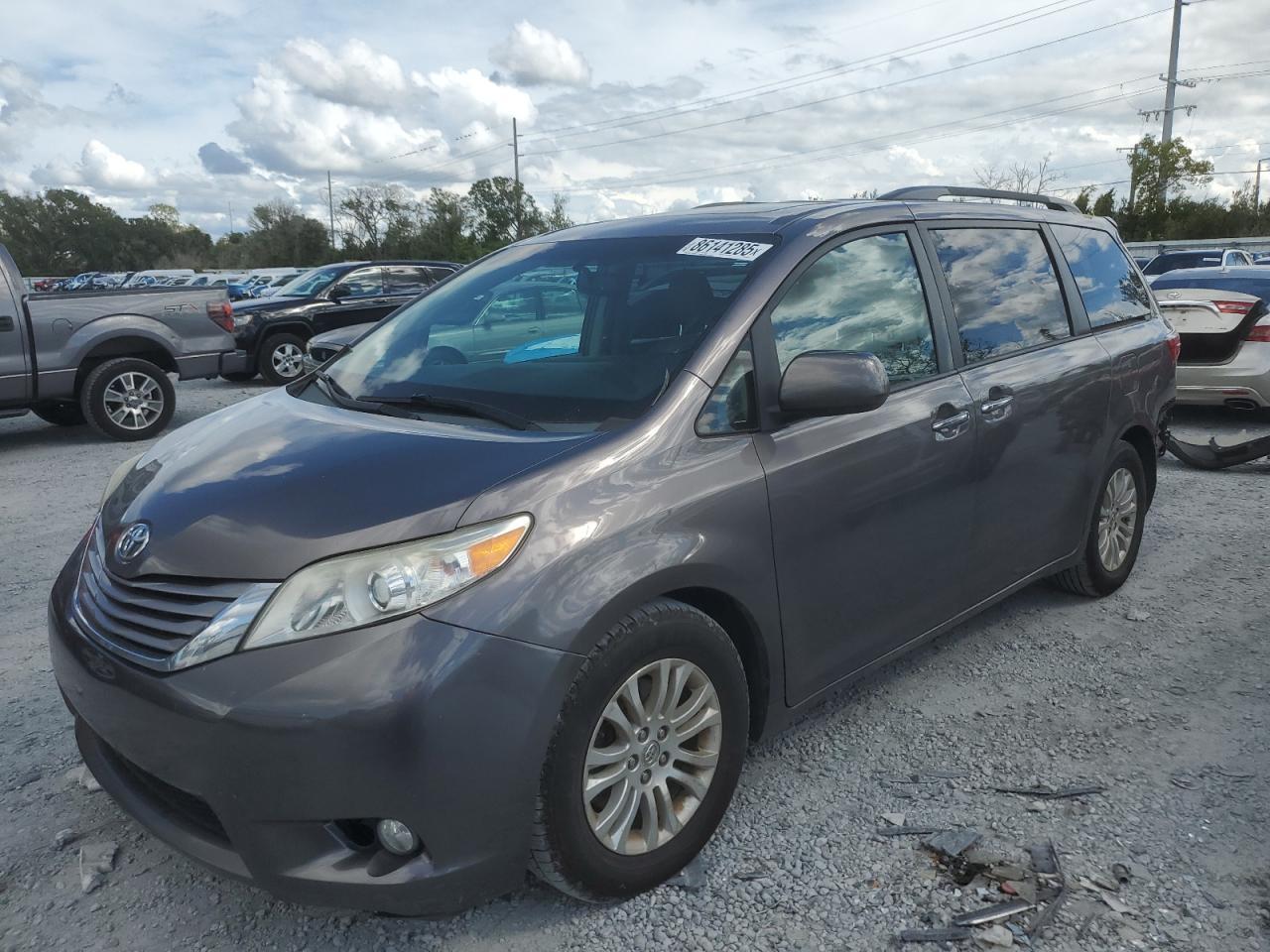2016 TOYOTA SIENNA