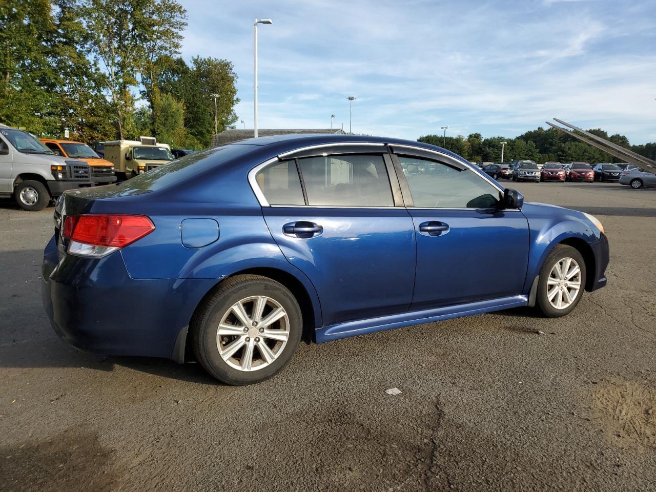 2011 SUBARU Legacy