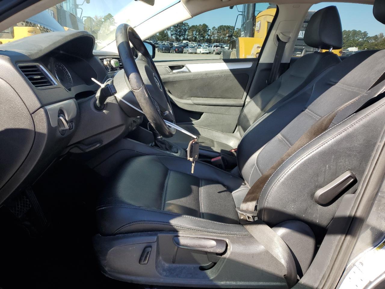 2013 VOLKSWAGEN JETTA