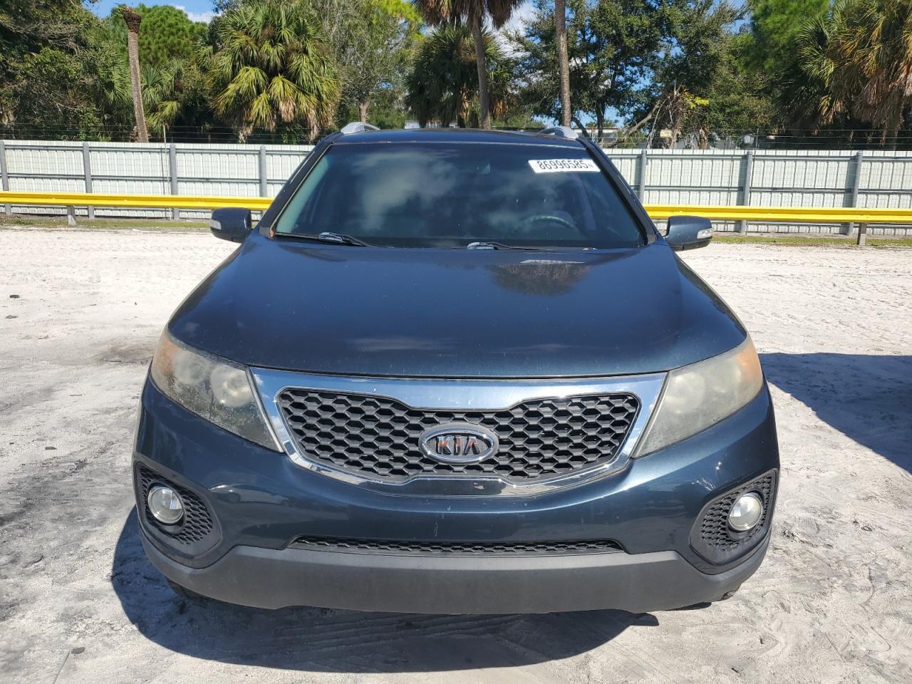 2011 KIA SORENTO